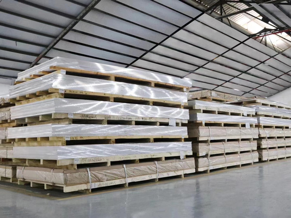 鋁板現(xiàn)貨庫(kù)存